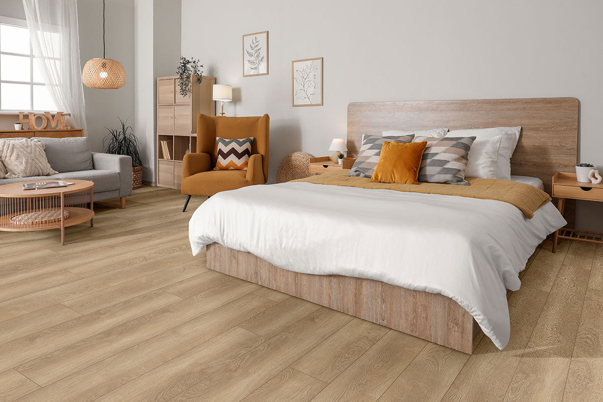 SHORECLIFFS SCHERTZ OAK 9" X 87" - 12MM 30 MIL CLICK LOCK WATERPROOF RIGID CORE (32.40/BOX)
