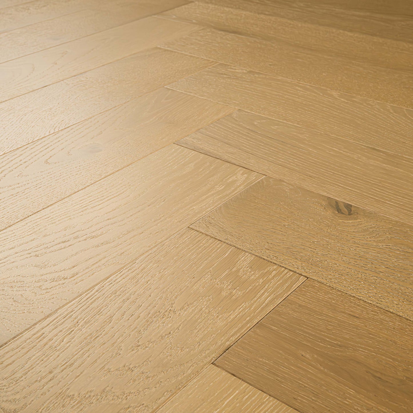 MSI McCarran-Whitlock Herringbone Engineered Hardwood 5"W X 24"L 5/8 Thickness 4MM Veneer (15.5sqft/Box)