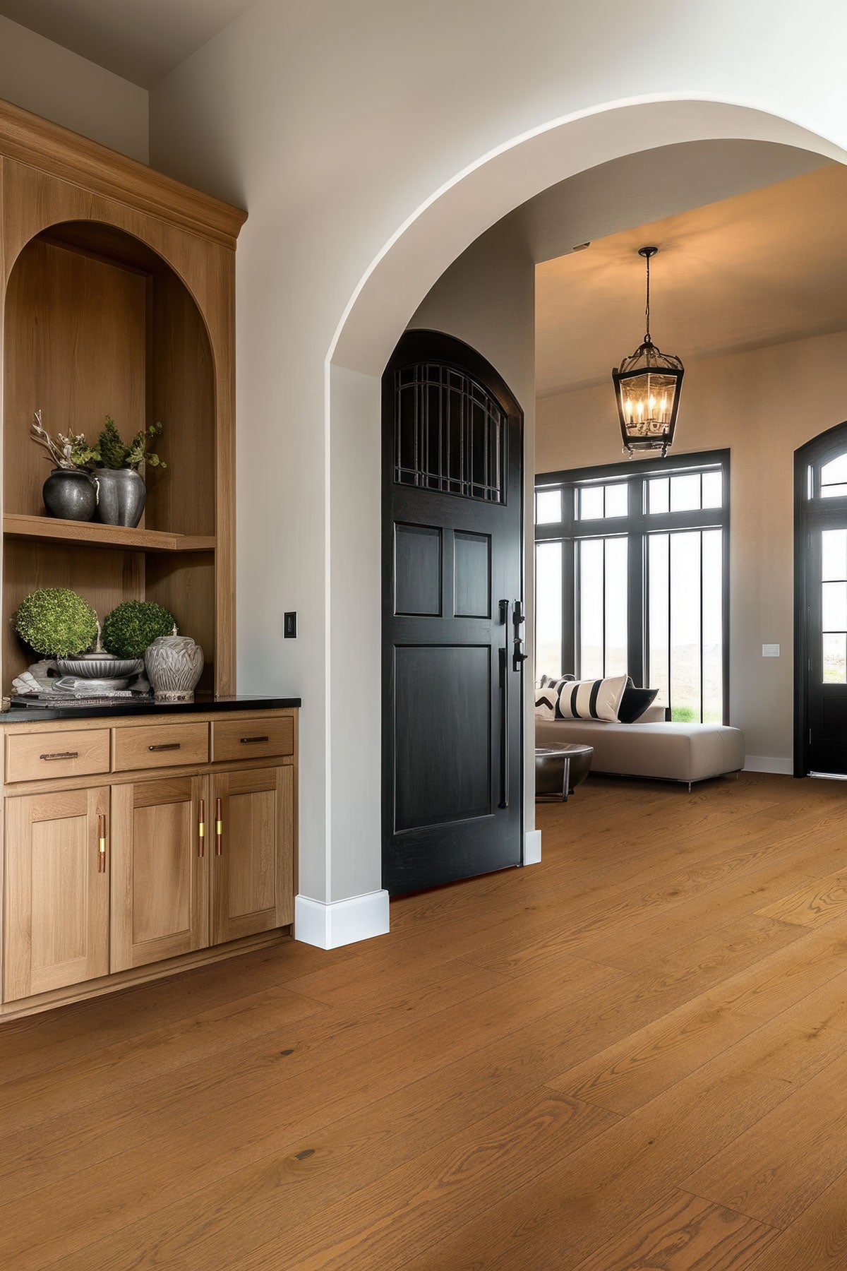 MSI McCarran Scarborough Buff 9.5 in. x 86 in. 5/8 in. Thickness 4mm Veneer Engineered Hardwood Flooring